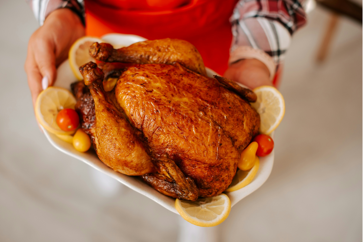 Gegrilltes Hendl mit Kartoffelsalat