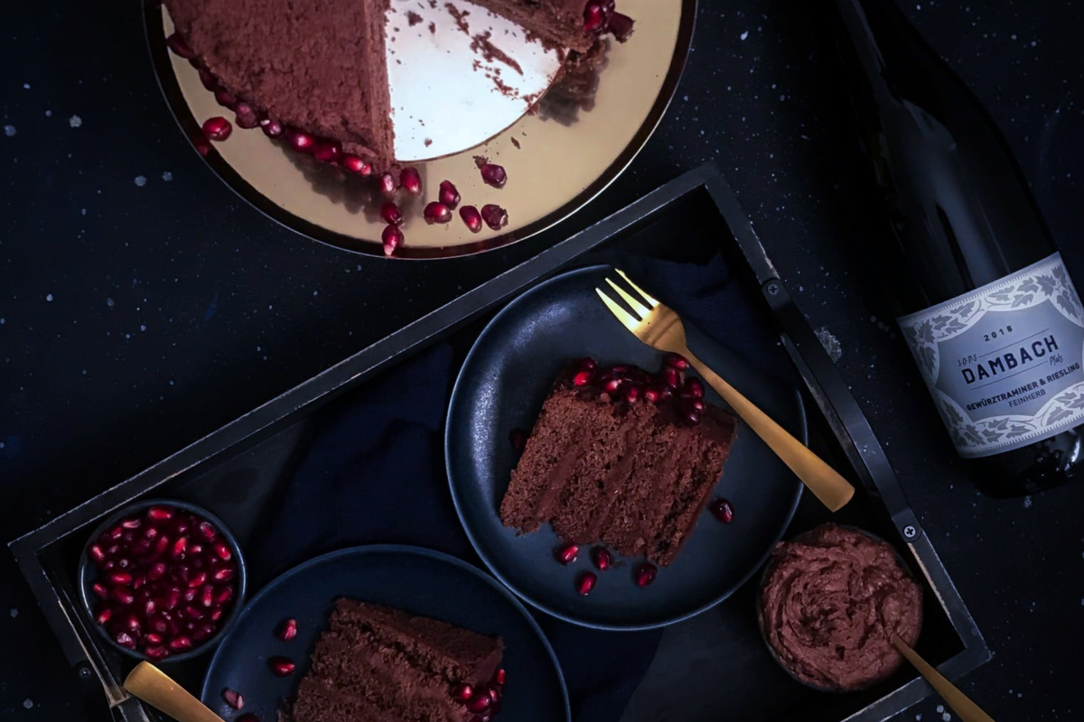 Schokokuchen mit Espresso und Granatapfelkernen
