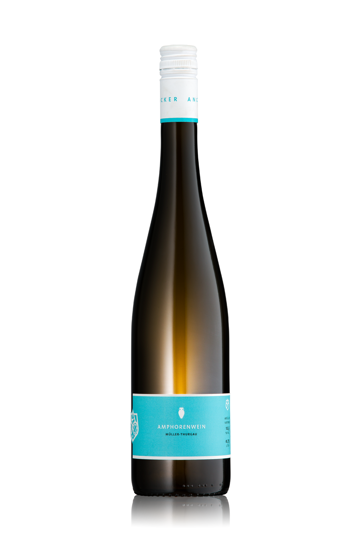 angelina-schmuecker_amphorenwein-mueller-thurgau_geileweine_2000x3000_web