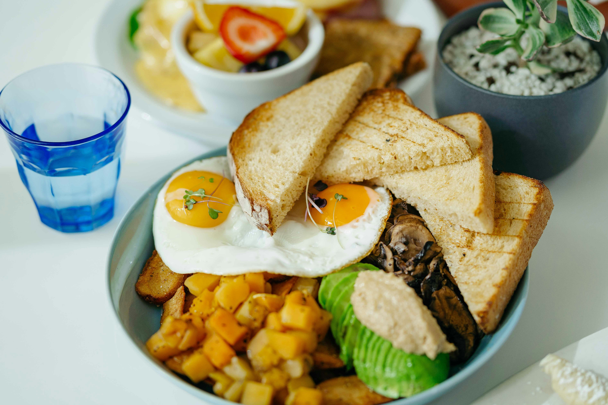 Herzhafte Breakfast-Bowl