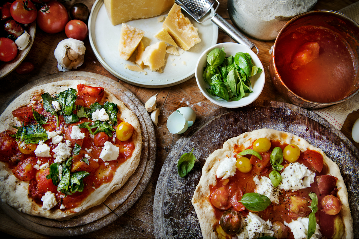 Geile Weine Pizza – Sedats Grundrezept mit Schinken oder Ofengemüse